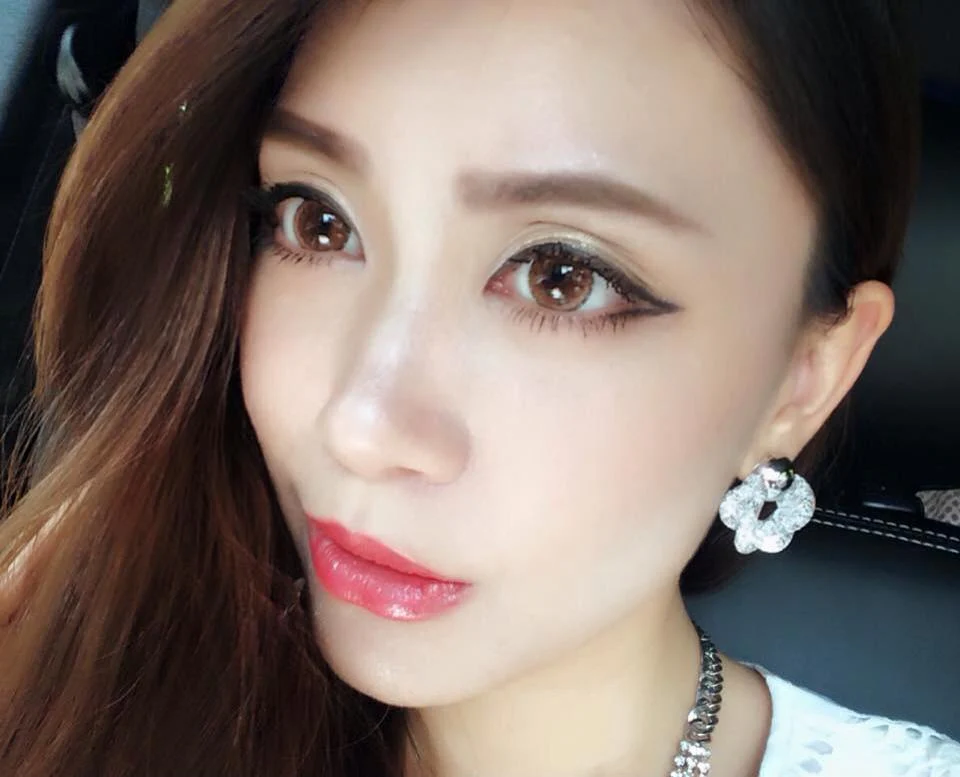 4 Tone Hazel Colored Contacts For Astigmatism - Image 6