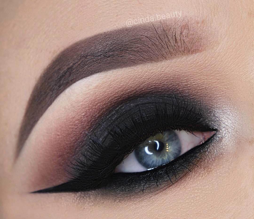 Black Swan - Image 3