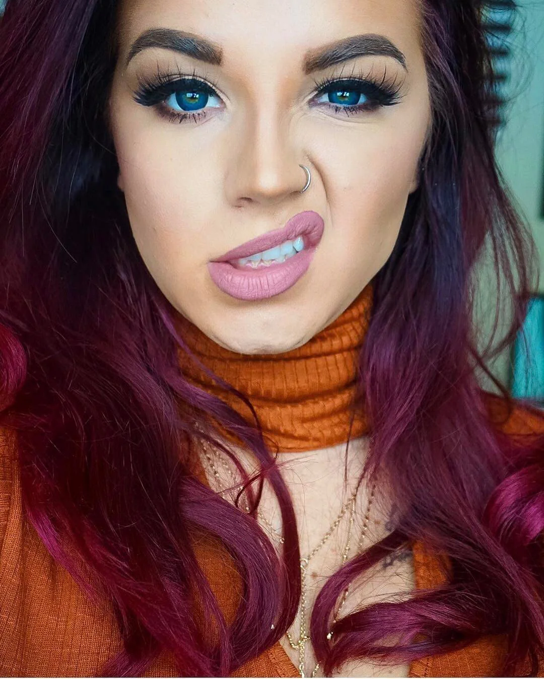Natsumi Blue Colored Contacts - Image 13